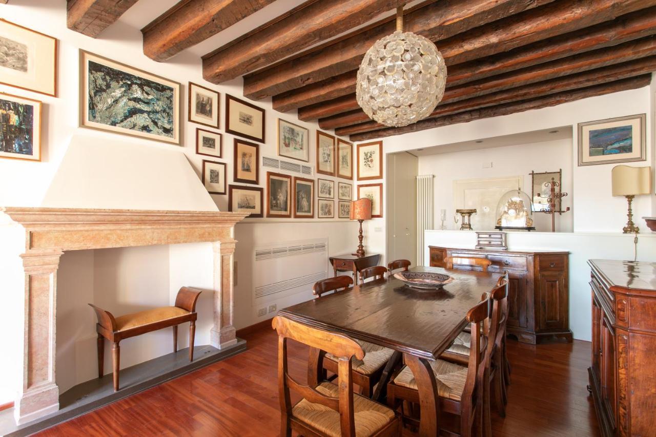 Ca' Al Giglio - Appartamento Vista Canale Venice Exterior photo